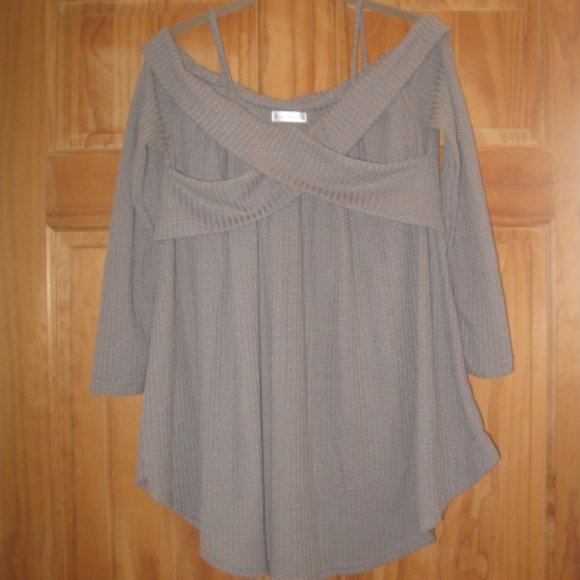 Dressfo Open Shoulder Light Khaki Crisscross Tunic Sweater - Picture 1 of 3